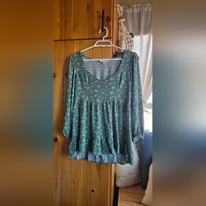 AMERICAN EAGLE Womens Green Floral Top